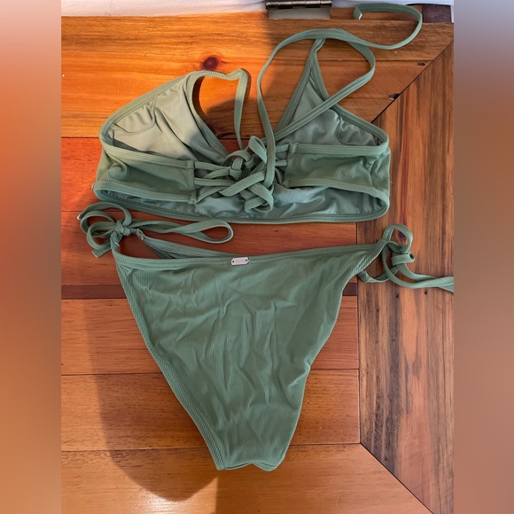 Tropik Bikini - Picture 2 of 2